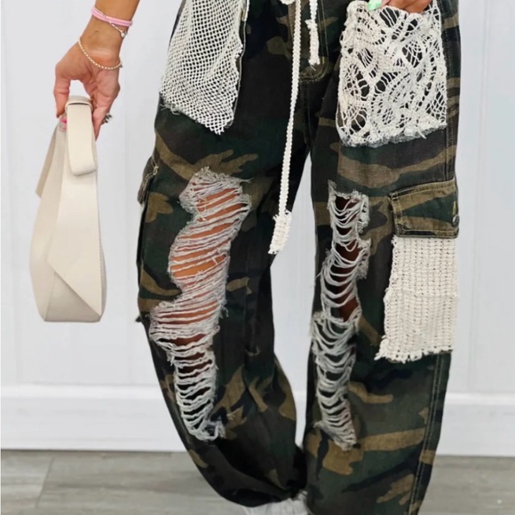 Camouflage Distressed Pants with Crochet Accents - Picture 3 of 12